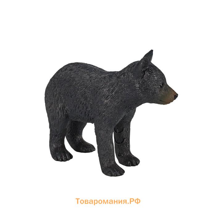 Фигурка Konik «Американский чёрный медвежонок»